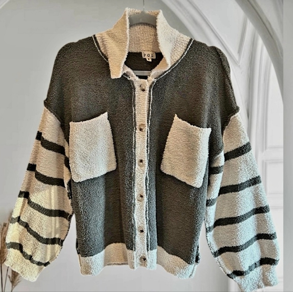 Cozy POL Teddy Bear Striped Button-Up Sweater - Green and Cream S/M